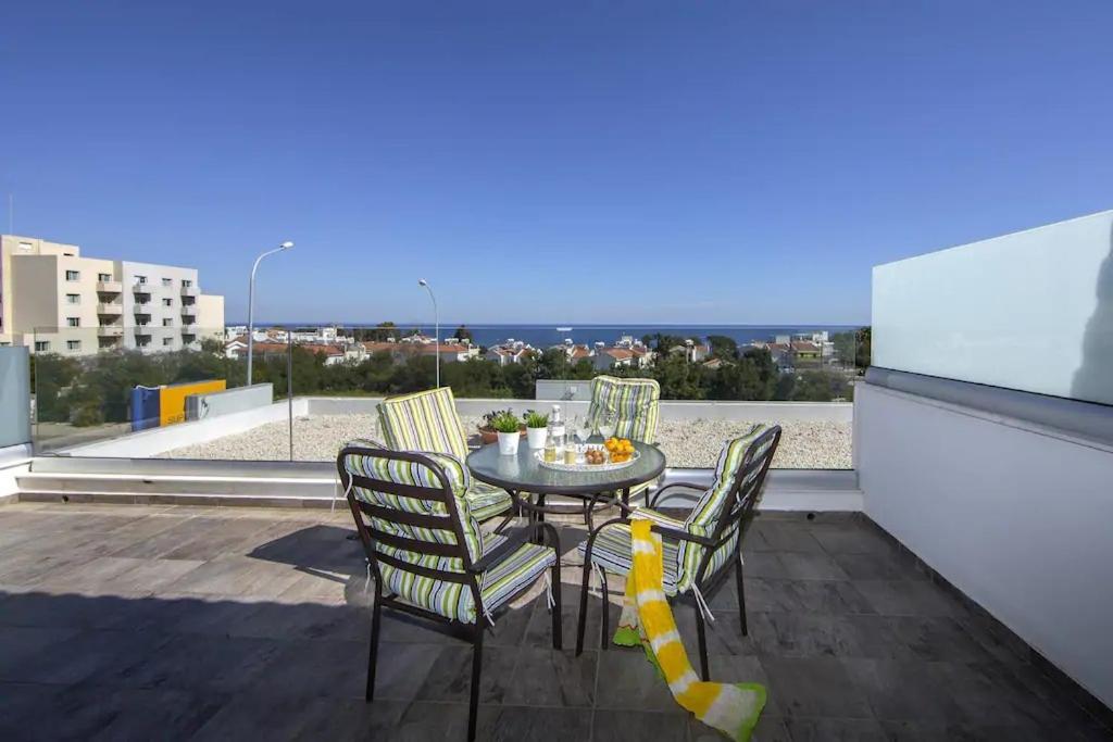 Green Bay Penthouse 2 โปรทาราส ภายนอก รูปภาพ