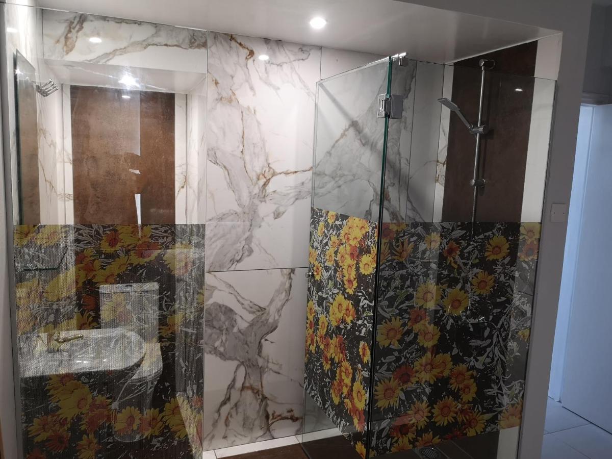 Green Bay Penthouse 2 โปรทาราส ภายนอก รูปภาพ